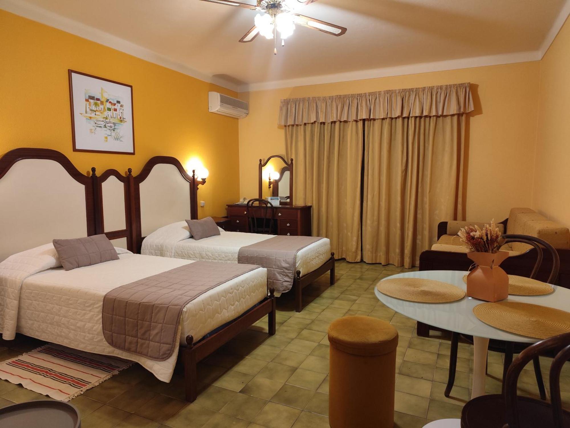 Apartamentos Turisticos Praia Grande フェラグド エクステリア 写真